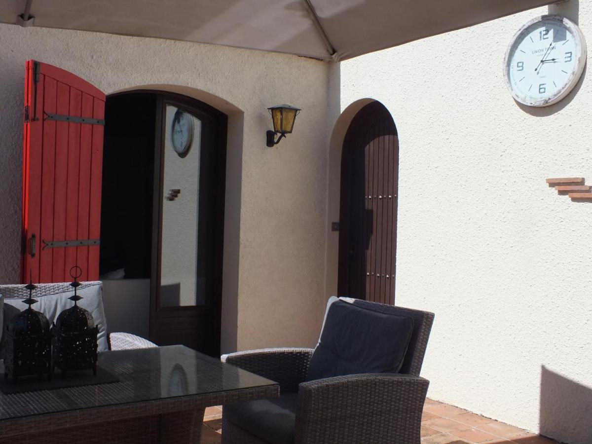 Country B&B Saint-Pierre-d'Eyraud Exterior foto